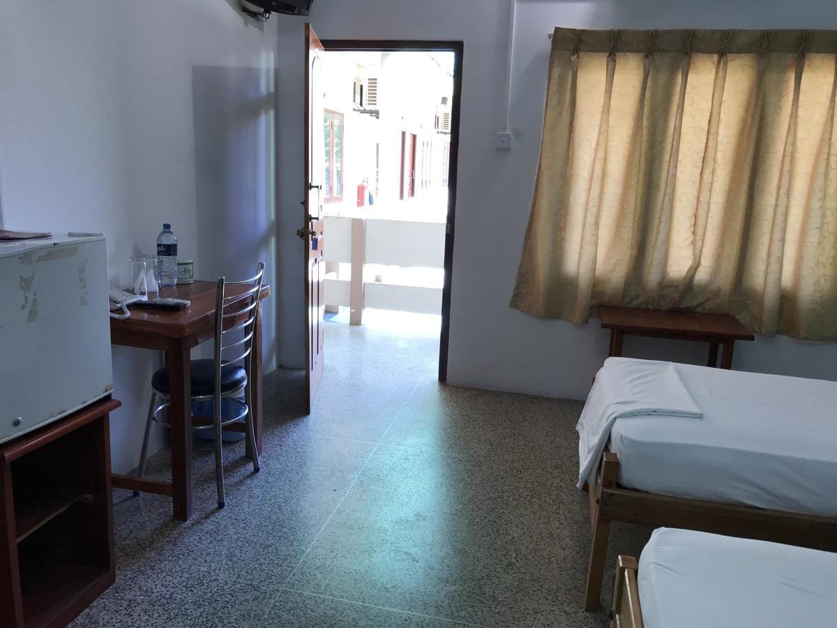 Gnaanams Hotel And Restaurant Jaffna Eksteriør bilde