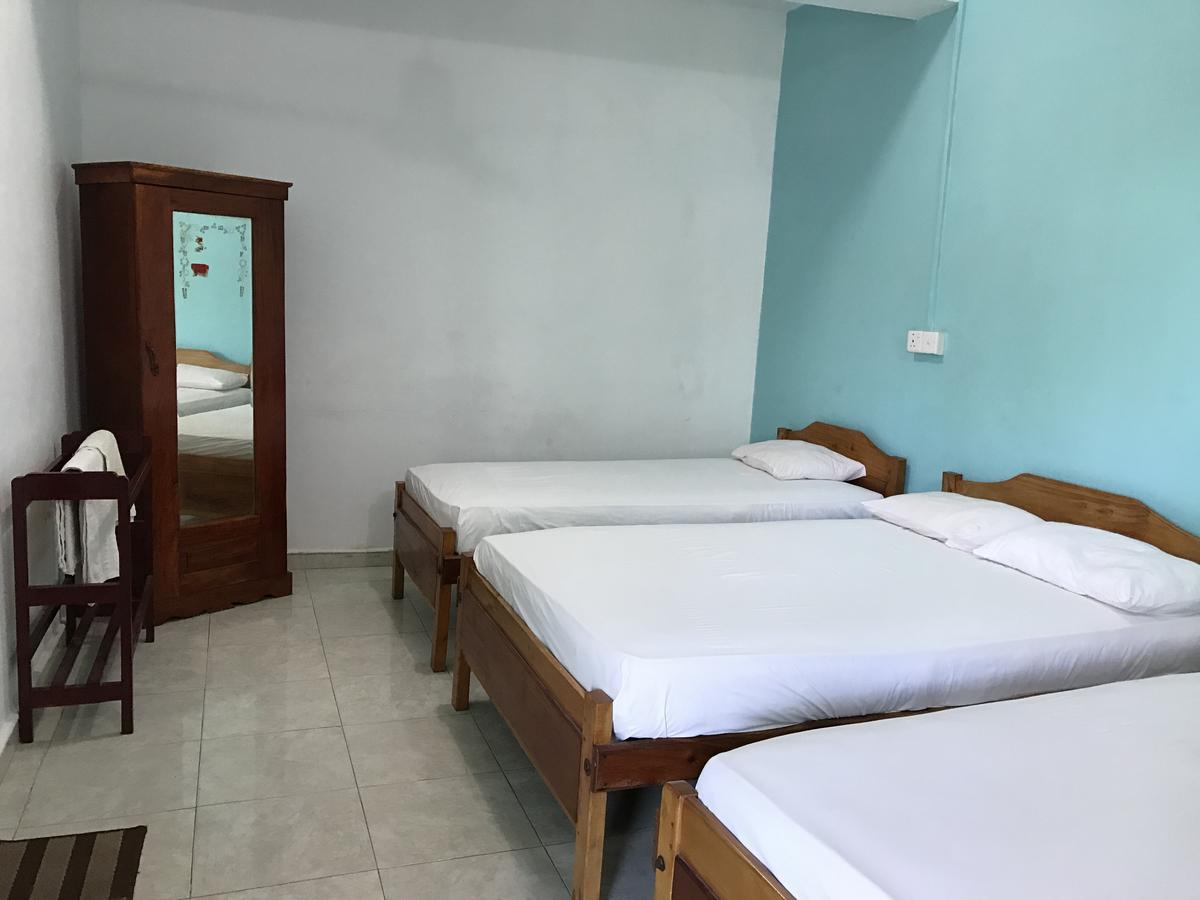 Gnaanams Hotel And Restaurant Jaffna Eksteriør bilde